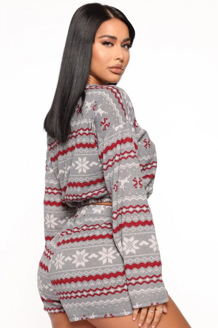 DressBetty - Christmas Pajama Sets Long Sleeve Crop Top Shorts 2Pcs Snowflake Print Knitted