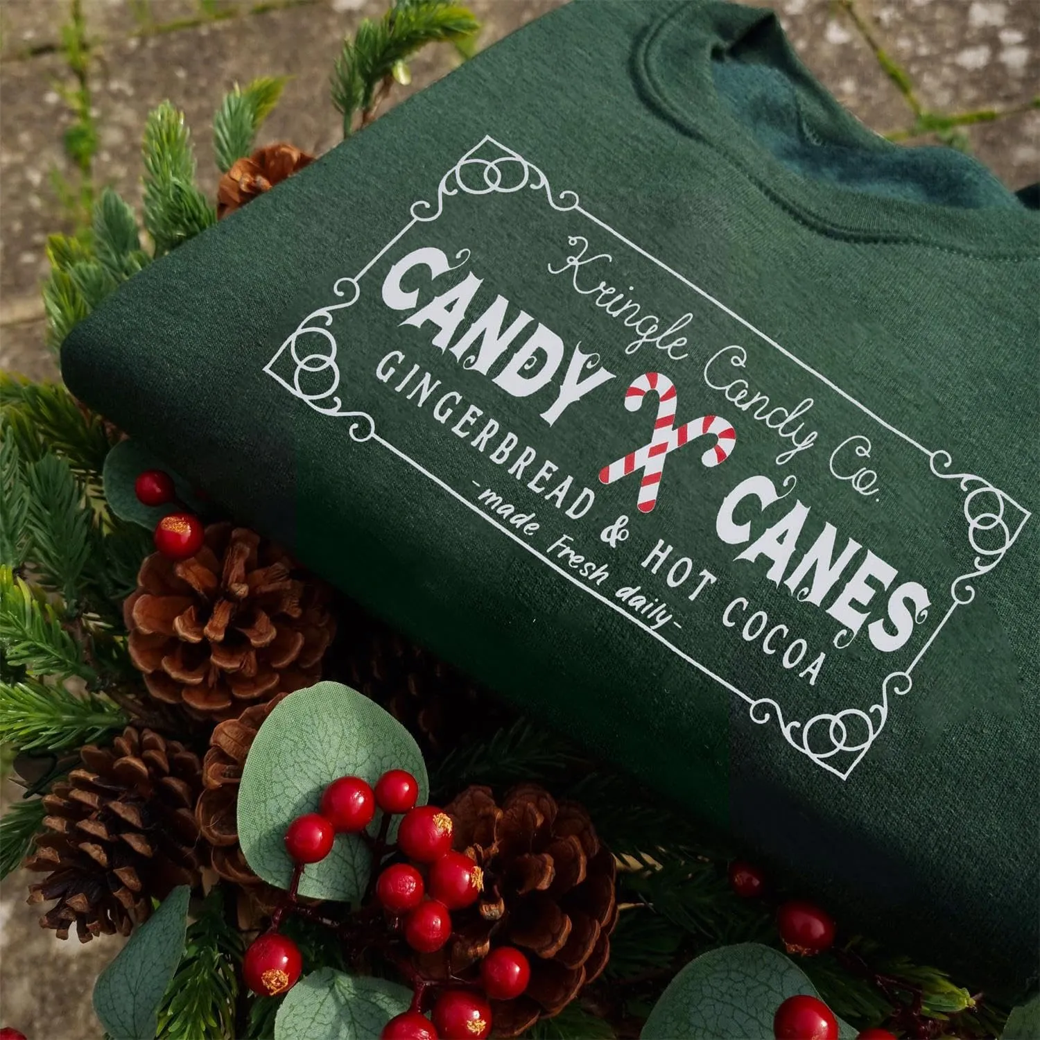 FASHGL Christmas Sweatshirts Women Candy Canes Graphic Sweatshirt Vintage Xmas Long Sleeve Shirt Pullover Tops