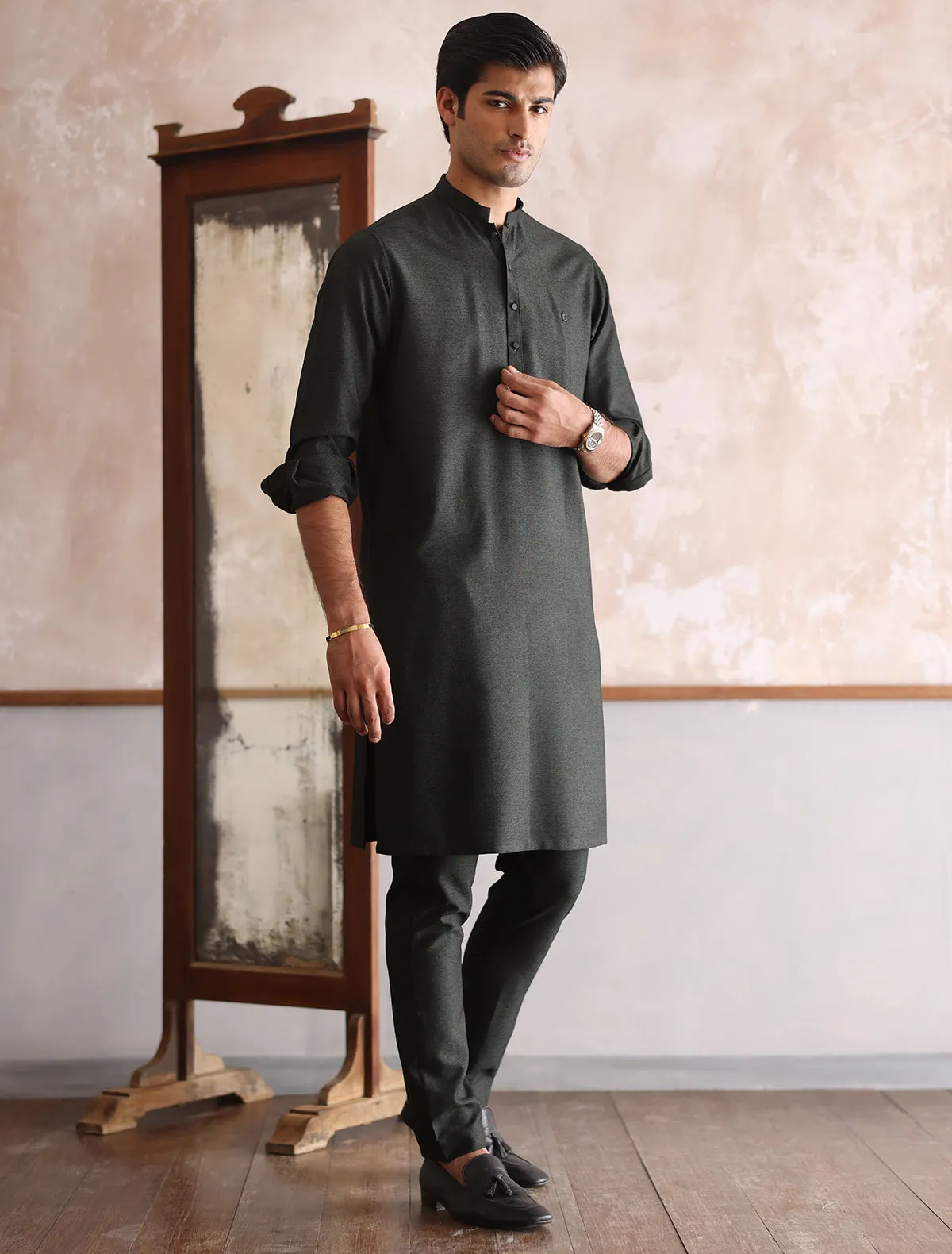 GREEN TEXTURED KURTA WITH MATCHING PAJAMA