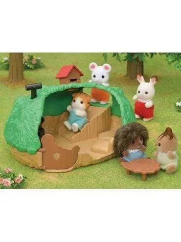 Sylvanian Families 5453 Baby Hedgehog Hideout
